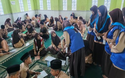 Program Rutin Pembagian Pil Penambah Darah